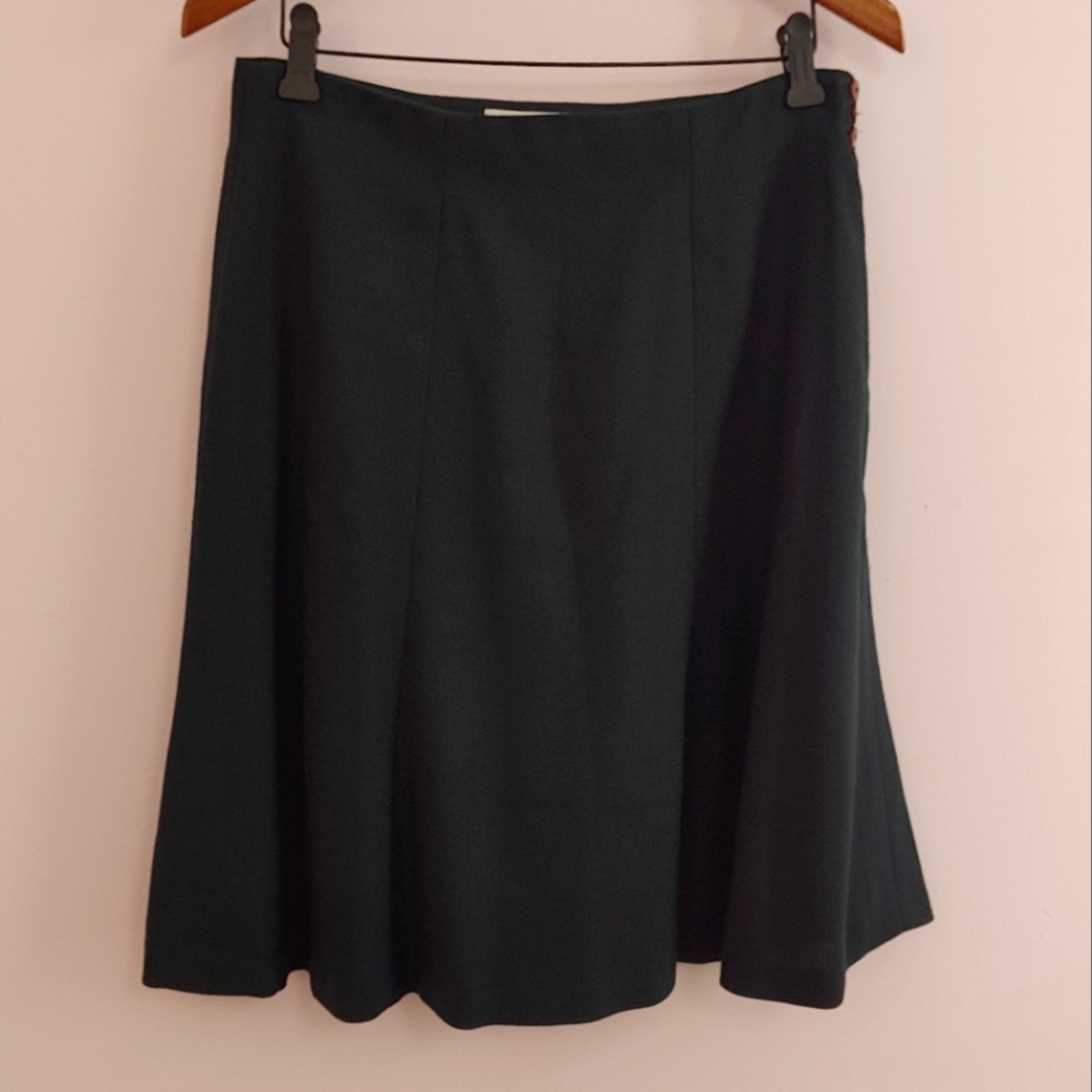Vintage Jones New York green wool skirt size 12 made in Canada